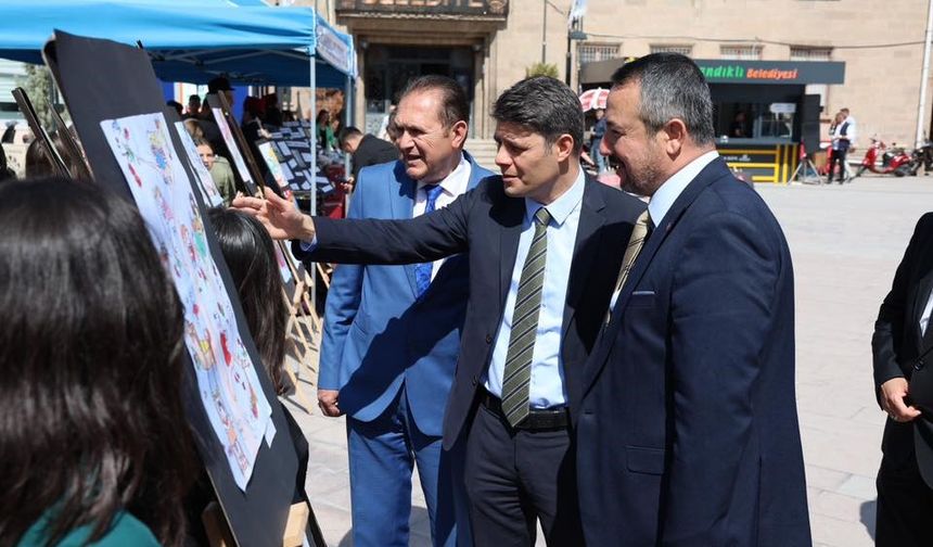 "Sen Yeter Ki Oku" etkinliği Sandıklı’da kitapseverleri buluşturdu
