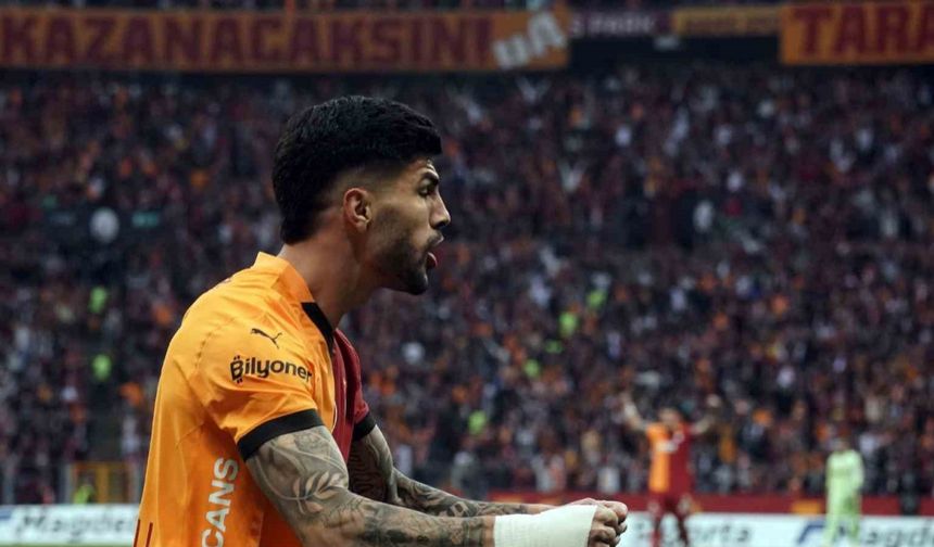 Trendyol Süper Lig: Galatasaray: 4 - Sivasspor: 1 (İlk yarı)