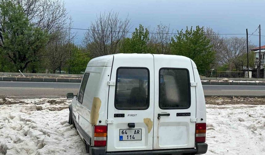 Uşak’ta sağanak ve dolu yağışı etkili oldu