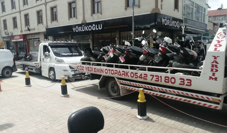 Yalvaç’ta tescil plakası bulunmayan 55 motosiklet trafikten men edildi
