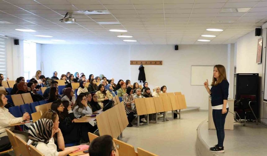 Yazıcı "Anlatacak bir hikayeniz varsa, dinleyecek birileri mutlaka vardır"