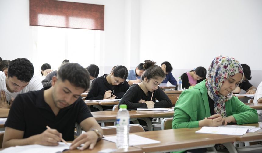 Mersin Büyükşehir'den YKS Öncesi Gerçekçi Sınav Provası
