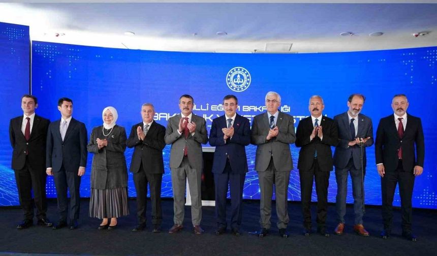 Cumhurbaşkanı Yardımcısı Yılmaz: "Teknoloji dar bir zümrenin kontrolünde olursa toplumsal eşitsizlikleri derinleştirebilir"