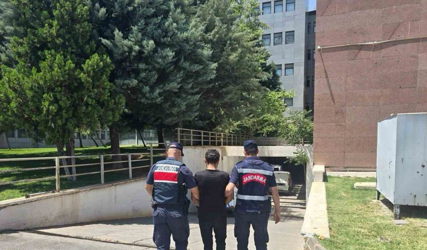 Gaziantep’te 7 ayrı suç kaydı bulunan şahsı jandarma yakaladı
