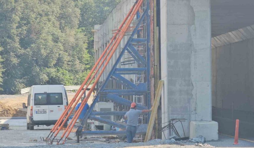 Heyelanın ardından ‘koruma tüneli’ çalışmaları hız kazandı