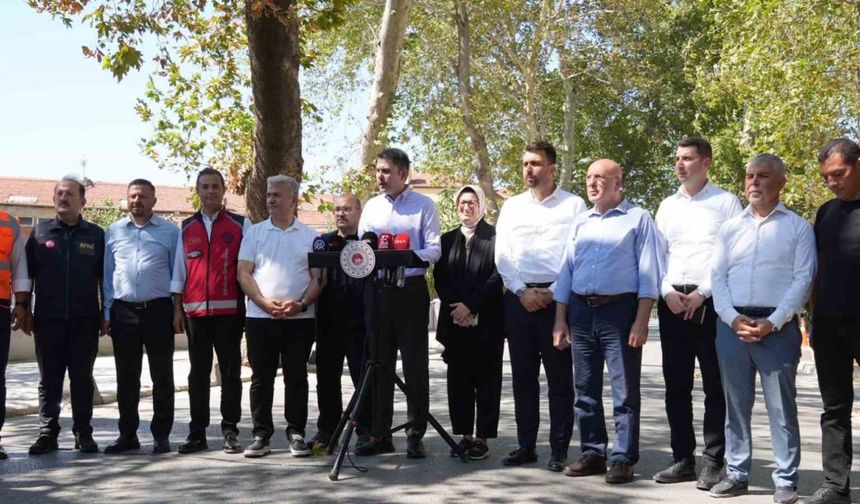 Bakan Kurum’dan Sındırgı depremi sonrası önemli açıklamalar