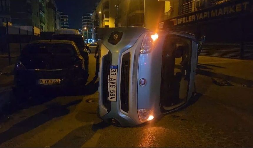 Beylikdüzü’nde otomobil ile çarpışan hafif ticari araç yan yattı