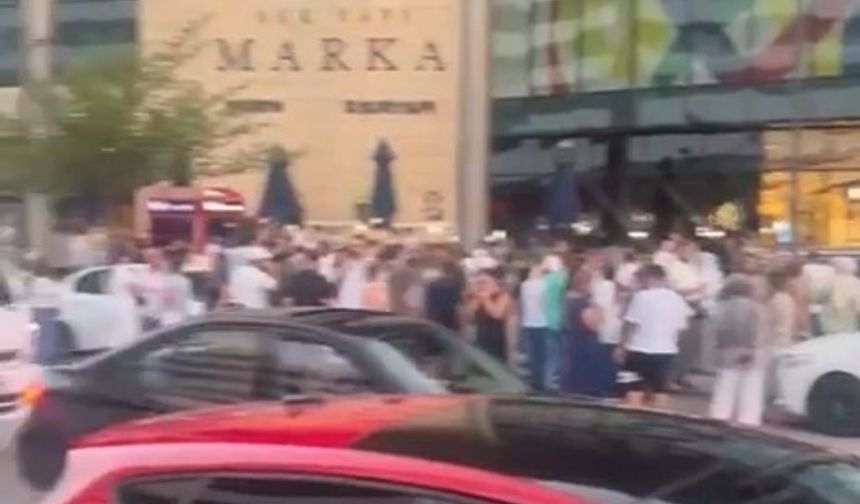 Bursa’daki AVM’lerde deprem paniği