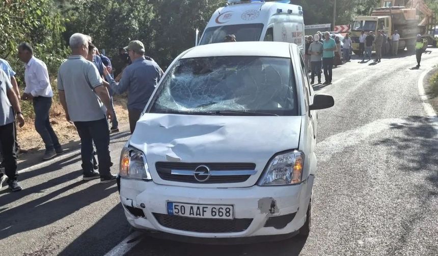 Cenazeye gidenlere otomobilin çarptığı kazada ölü sayısı 2’ye yükseldi