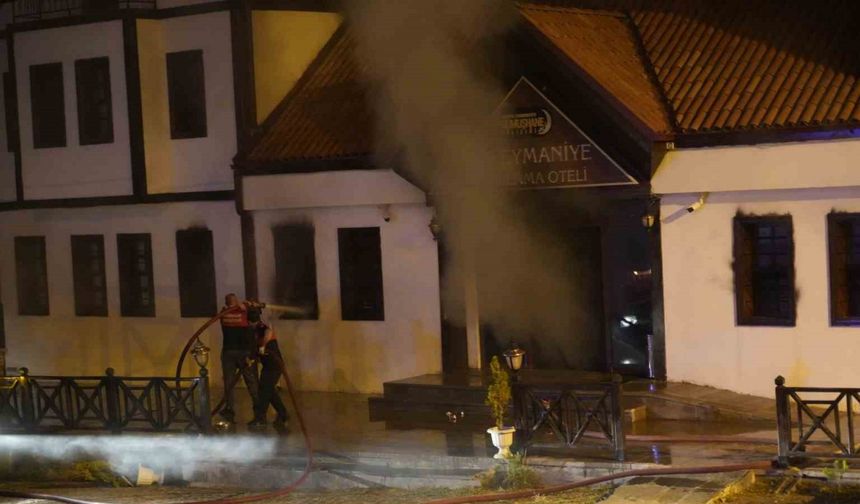Gümüşhane’de otelde çıkan yangın paniğe neden oldu
