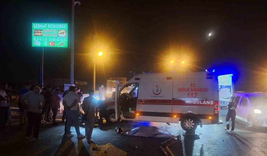 Otomobille çarpışan motosikletin genç sürücüsü hayatını kaybetti