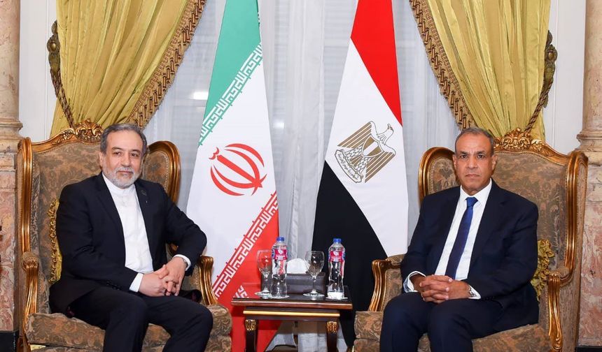 Arakçi ve Mısırlı mevkidaşı Abdellaty, İran’ın Nükleer programını görüştü