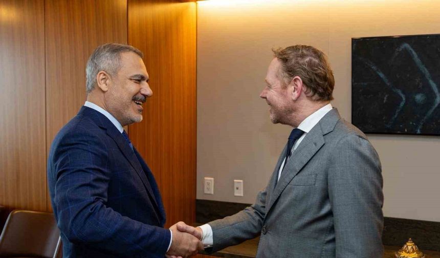 Bakan Fidan, Hollandalı mevkidaşı van Weel ile bir araya geldi