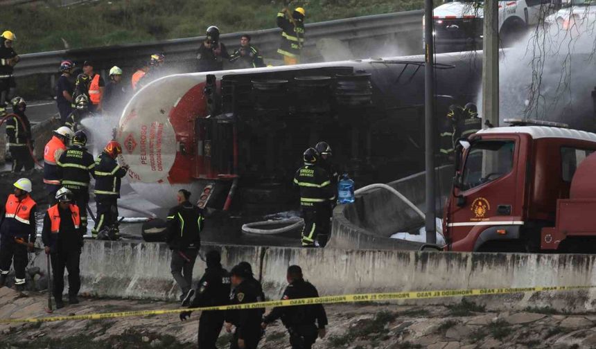 Meksika’da devrilen LPG tankeri patladı: 4 ölü, 90 yaralı