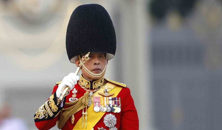 Tayland Kralı Vajiralongkorn, yeni kabineyi onayladı