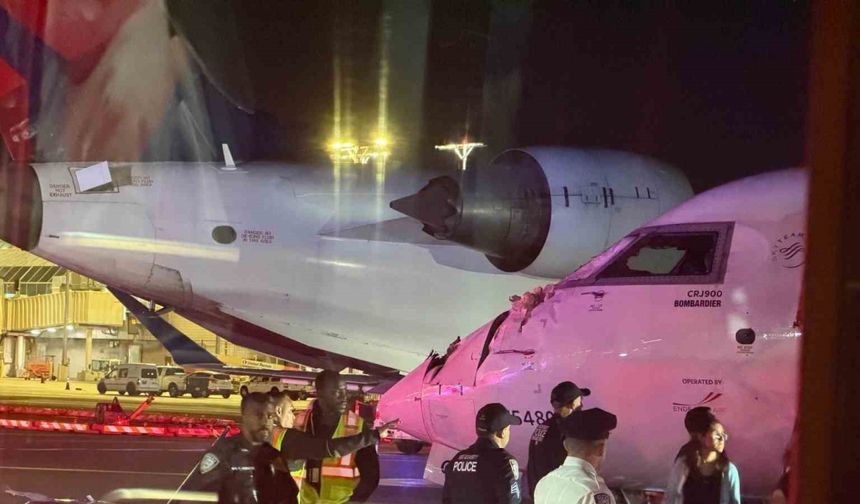 ABD’de LaGuardia Havalimanı’nda taksi sırasında iki yolcu uçağı çarpıştı: 2 yaralı