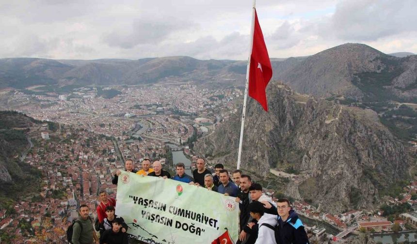 Amasya’nın zirvesinde ‘Cumhuriyet doğa yürüyüşü’