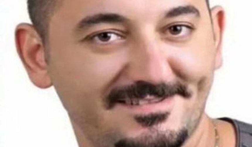 Aydınlatma direğine çarpan motosikletteki iki arkadaş hayatını kaybetti