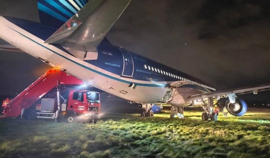Azerbaycan Hava Yolları’na ait uçak, teknik arıza nedeniyle zorunlu iniş yaptı