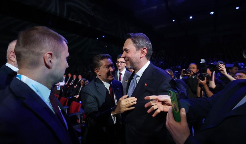 Bakan Bayraktar, Rusya’da doğal gaz mesajı verdi