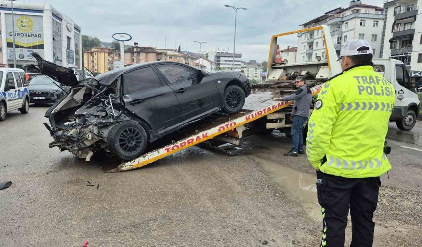 Bartın’da feci kaza: 1 ölü, 2 yaralı