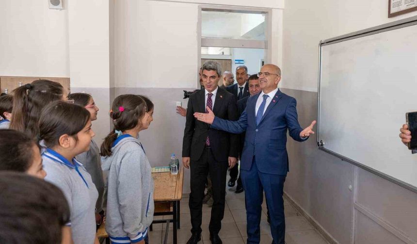 Başkan Er öğrencileri 11. Malatya Anadolu Kitap ve Kültür Fuarı’na davet etti
