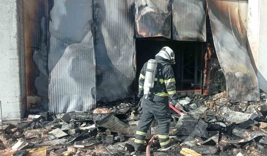 Batman’da dondurma fabrikasında yangın