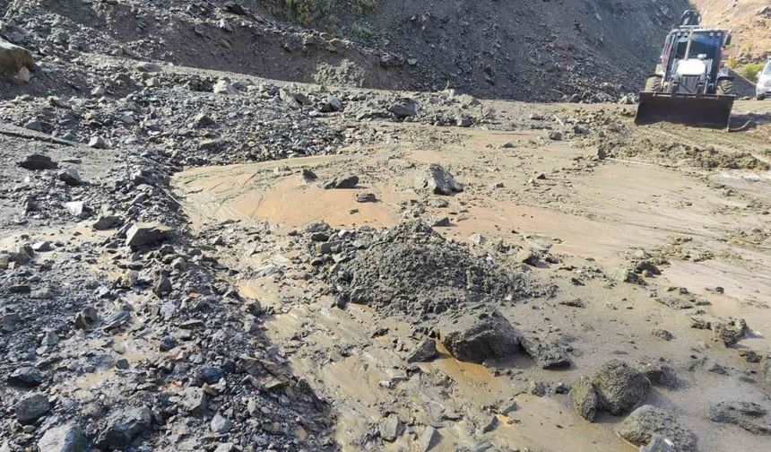 Batman’da heyelanın izleri siliniyor