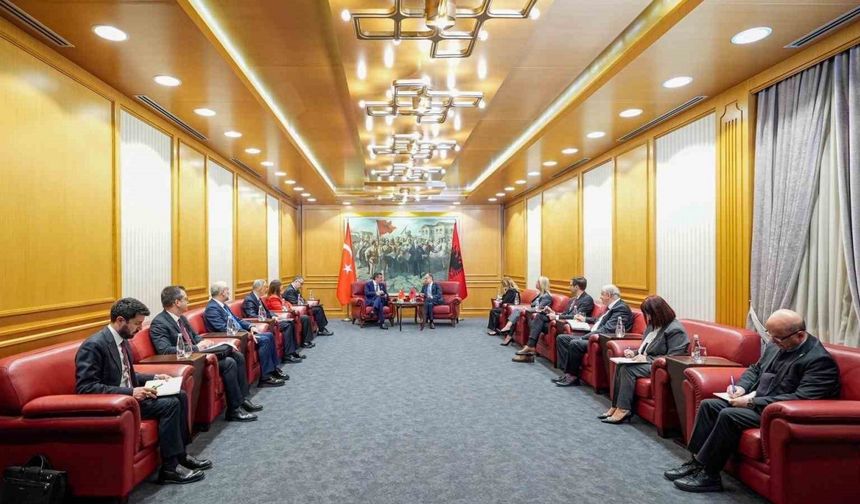 Cumhurbaşkanı Yardımcısı Yılmaz, Arnavutluk Cumhurbaşkanı Begaj ile görüştü