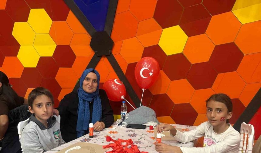 Cumhuriyet coşkusu aile atölyesinde yaşandı