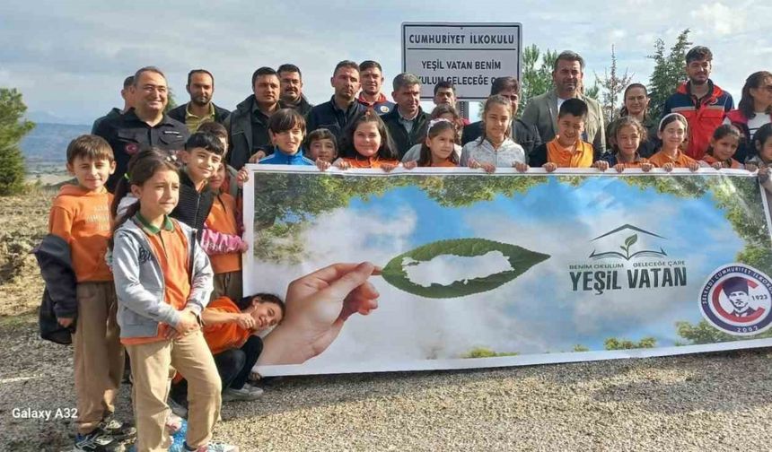 Cumhuriyet İlkokulu’ndan ’Yeşil vatan’ mesajı