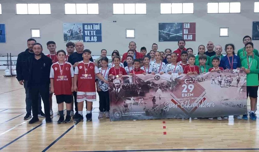 Devrekli öğrenci Badminton’da ikinci oldu