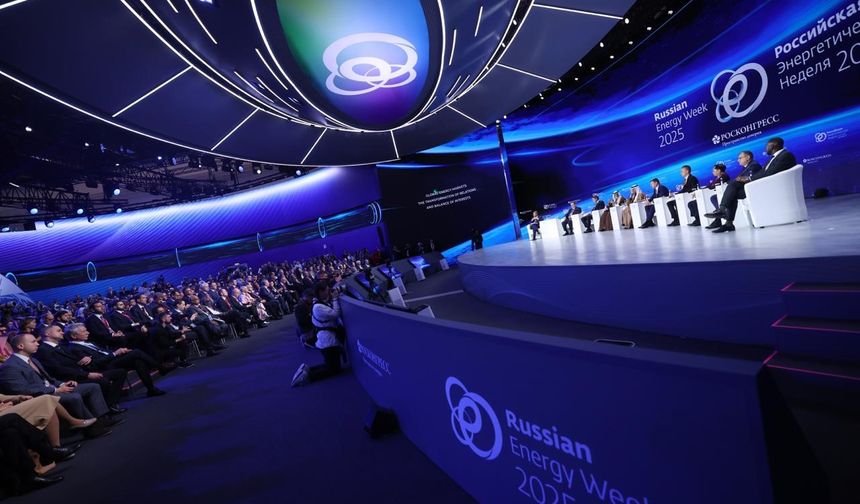 Enerji ve Tabii Kaynaklar Bakanı Bayraktar: "TürkAkım anlaşması, Avrupa enerji güvenliğinde önemli bir rol oynuyor"