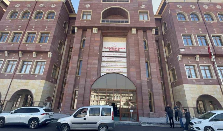 Güvenlik görevlisi kalbine yenik düştü