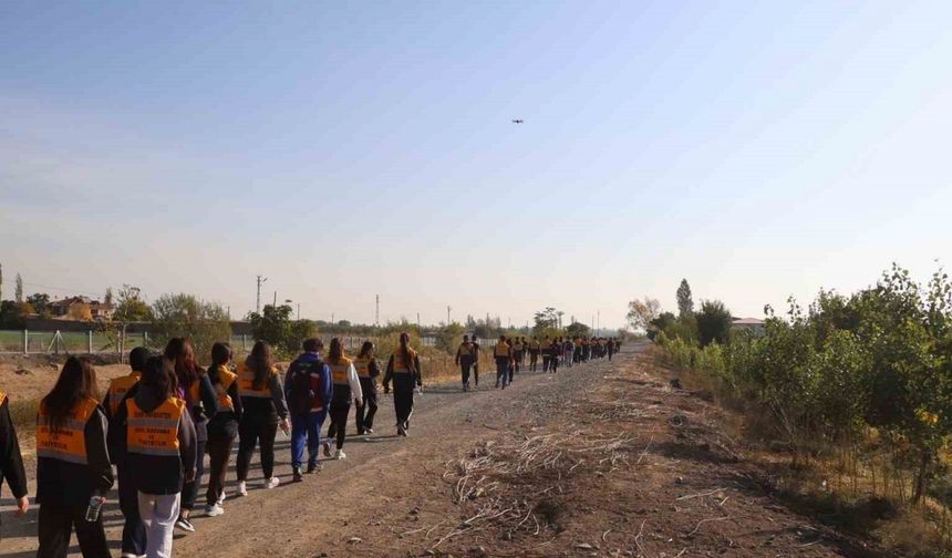 Iğdır’da kayıp Alzheimer hastası için bin kişilik ekip arama çalışmalarına katıldı