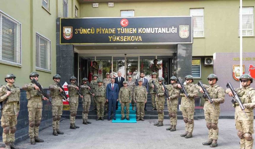 Kara Kuvvetleri Komutanı Orgeneral Metin Tokel Hakkari’de