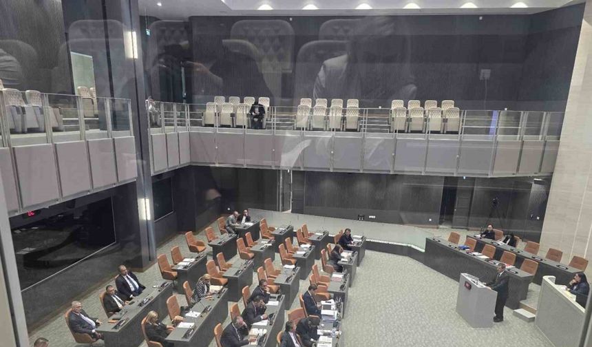 KKTC Meclisi’ndeki "iki devletli çözüm" oturumunda muhalefet partisi milletvekilleri oturumu terk etti