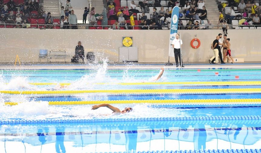 Kulaçlar Gazze için atıldı