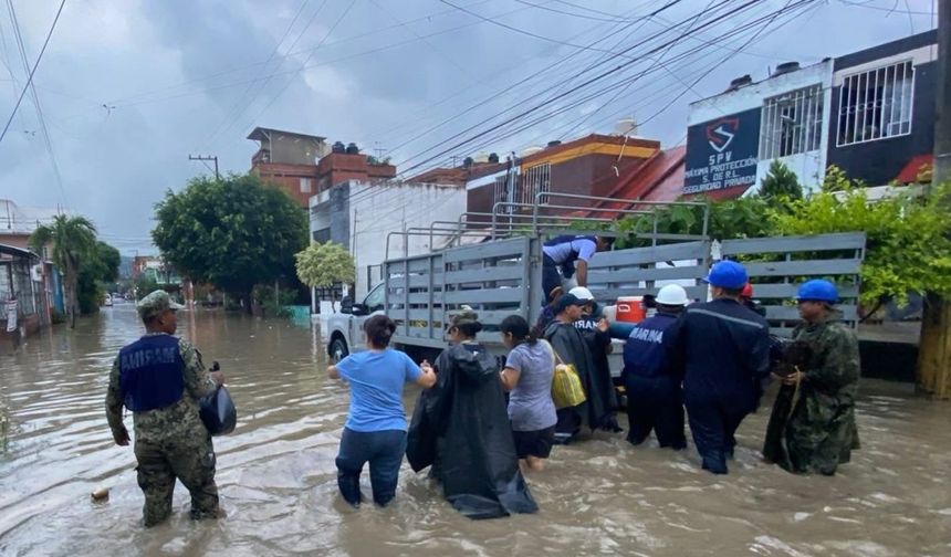 Meksika’da sel felaketi: 27 ölü