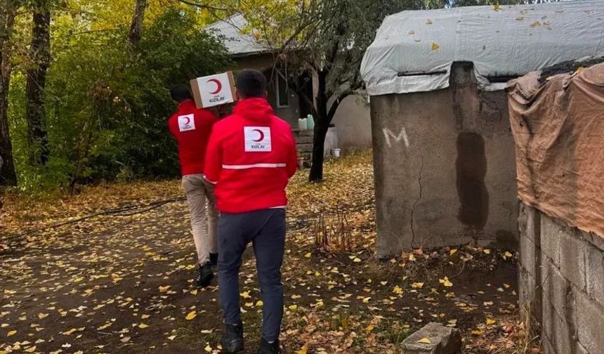 Patnos’ta Türk Kızılay’dan ihtiyaç sahiplerine destek
