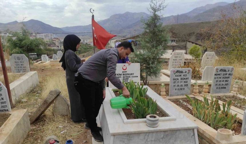 Sason şehitleri Bozkurt ve Araz şehadet yıl dönümlerinde unutulmadı