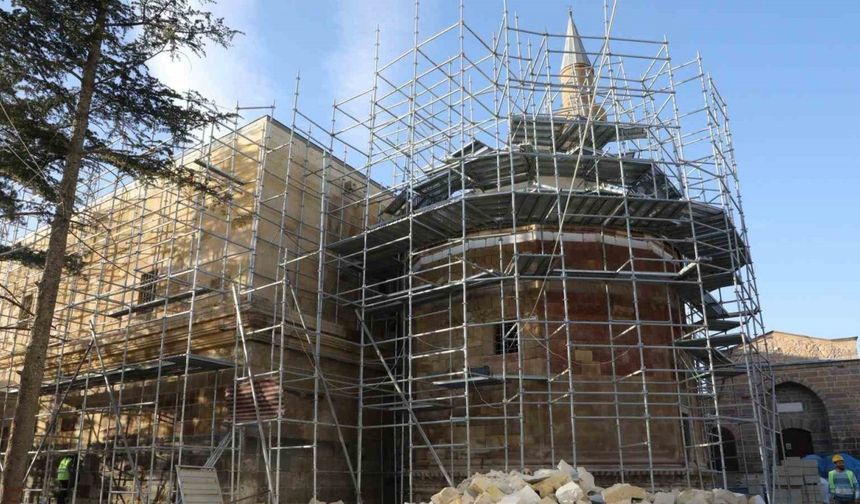 Tarihi Sungurbey Cami yeniden ibadete açılacak