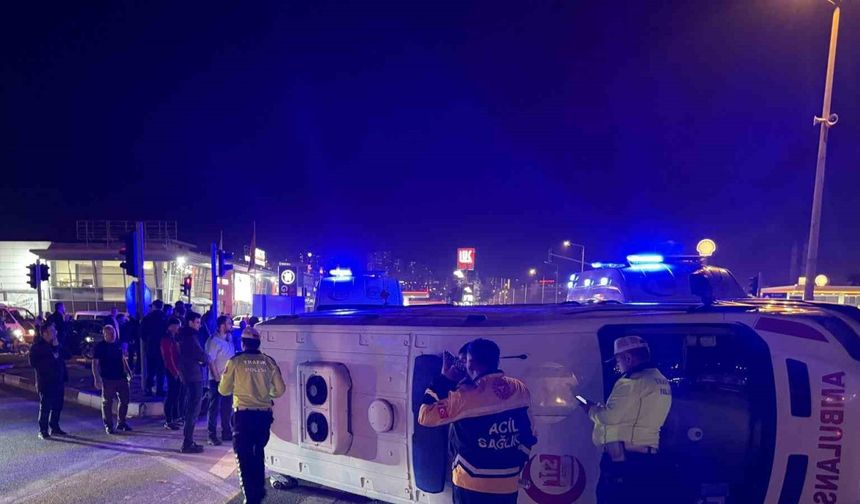 Tokat’ta ambulans ile cip çarpıştı: 3 yaralı