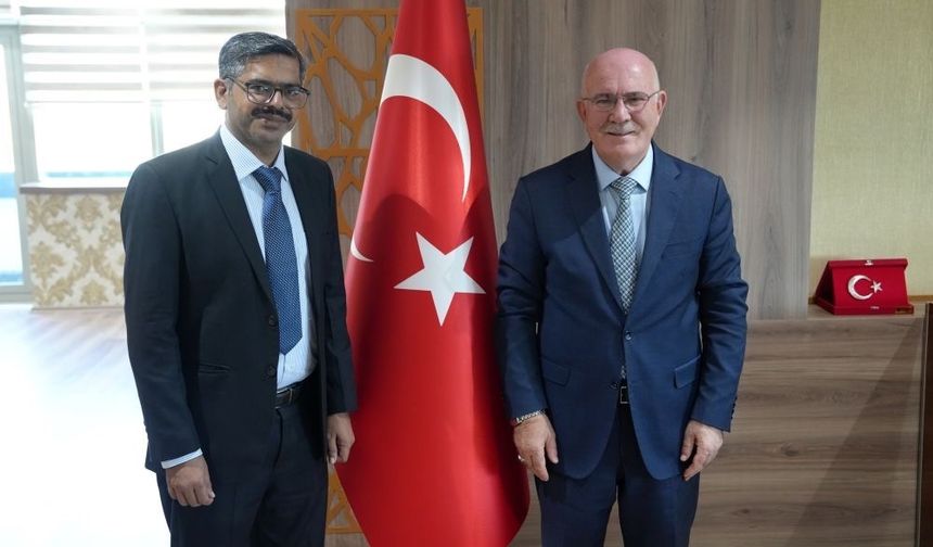 Uşak Üniversitesi akademik kadrosunu güçlendiriyor