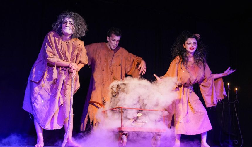 Tarsus’ta Modern Macbeth Uyarlamasına Yoğun İlgi