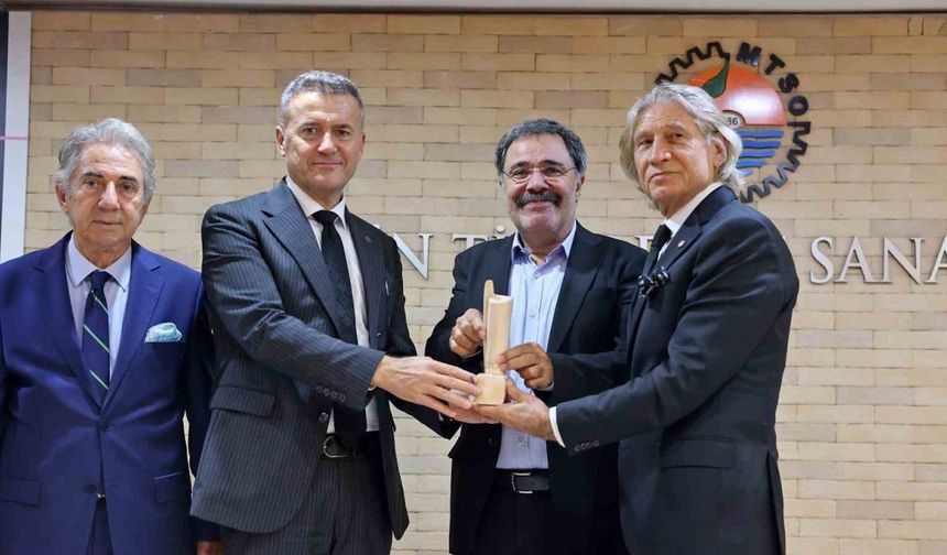 Mersin Kenti Edebiyat Ödülü Ahmet Ümit’in