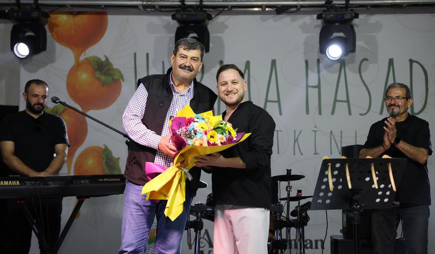 Toroslar’da Hurma Hasadı Şenliğe Dönüştü