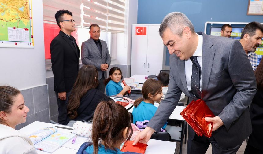 Vali Atilla Toros, Şehit Özkan Demir Ortaokulunun Açılışına Katıldı