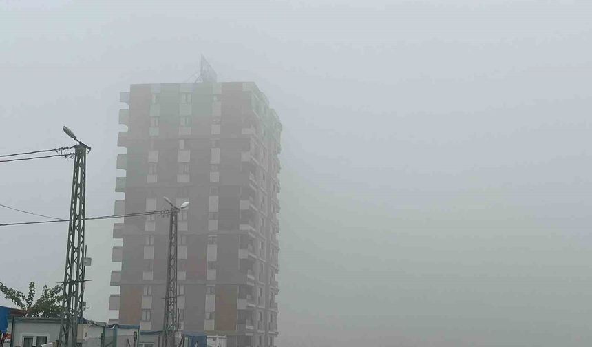 Antakya'da sis etkili oldu