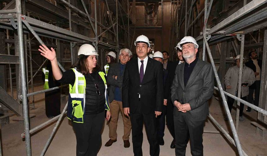 Depremlerle ağır hasar alan Kahramanmaraş'ın tarihi yeniden ayağa kalkıyor